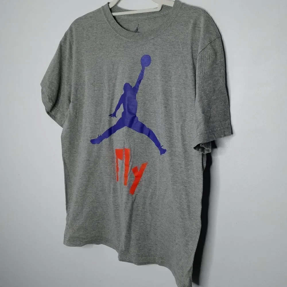 Jordan graphic tee size large